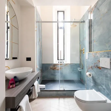 Navona - Luxury, Design&jacuzzi Style Roma