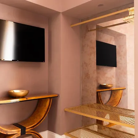 Navona - Luxury, Design And Jacuzzi Style * רומא